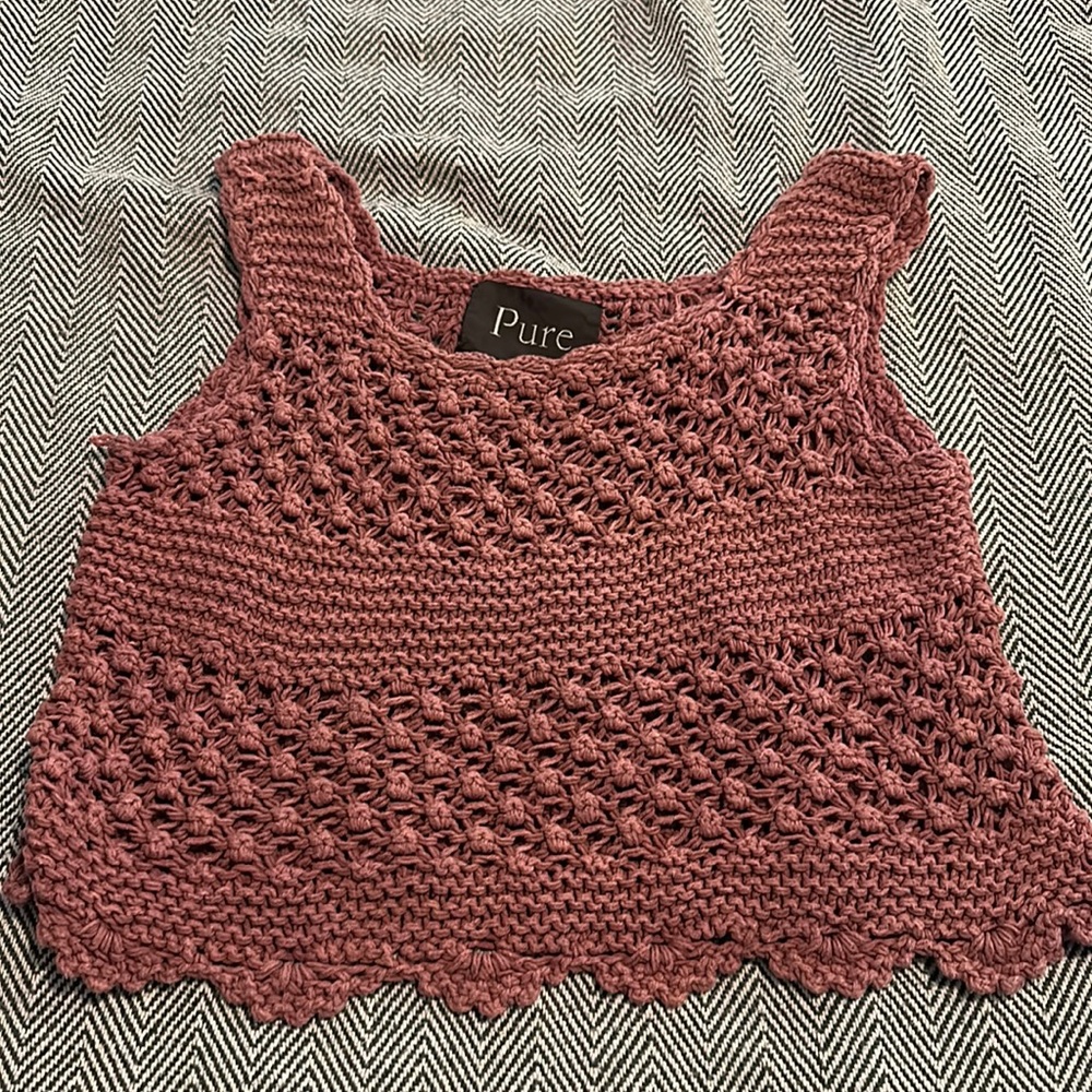 Pure rust colored knit crop top